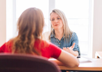 Rôle, missions, compétences : qui est l'assistante sociale scolaire ?