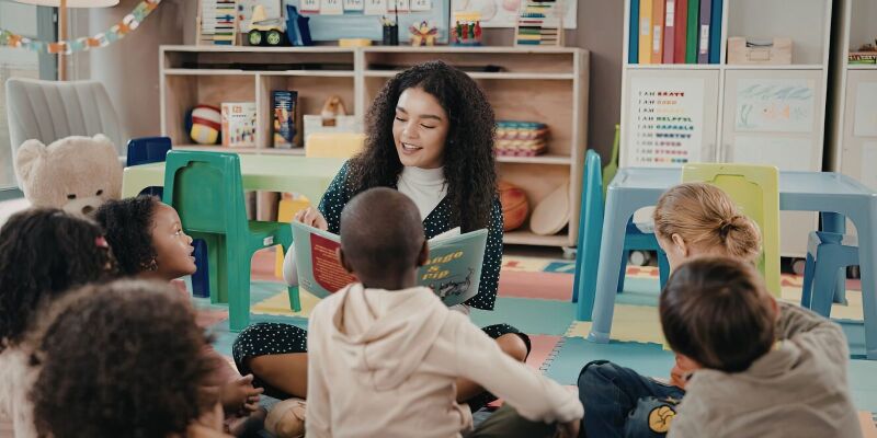 Dipl�me pour travailler en cr�che avec les enfants